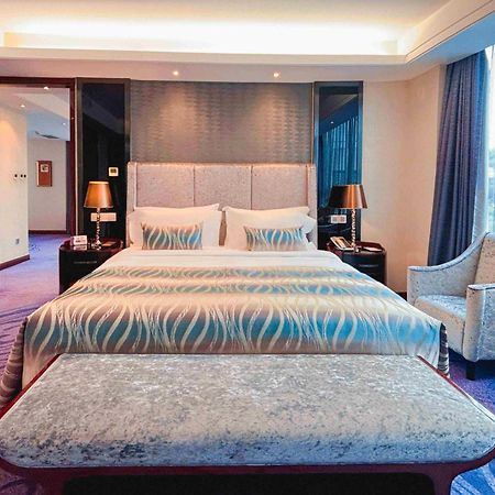 Sentosa Hotel Shenzhen Feicui Branch, Enjoy Tropical Swimming Pools And High-Class Fitness Club ภายนอก รูปภาพ