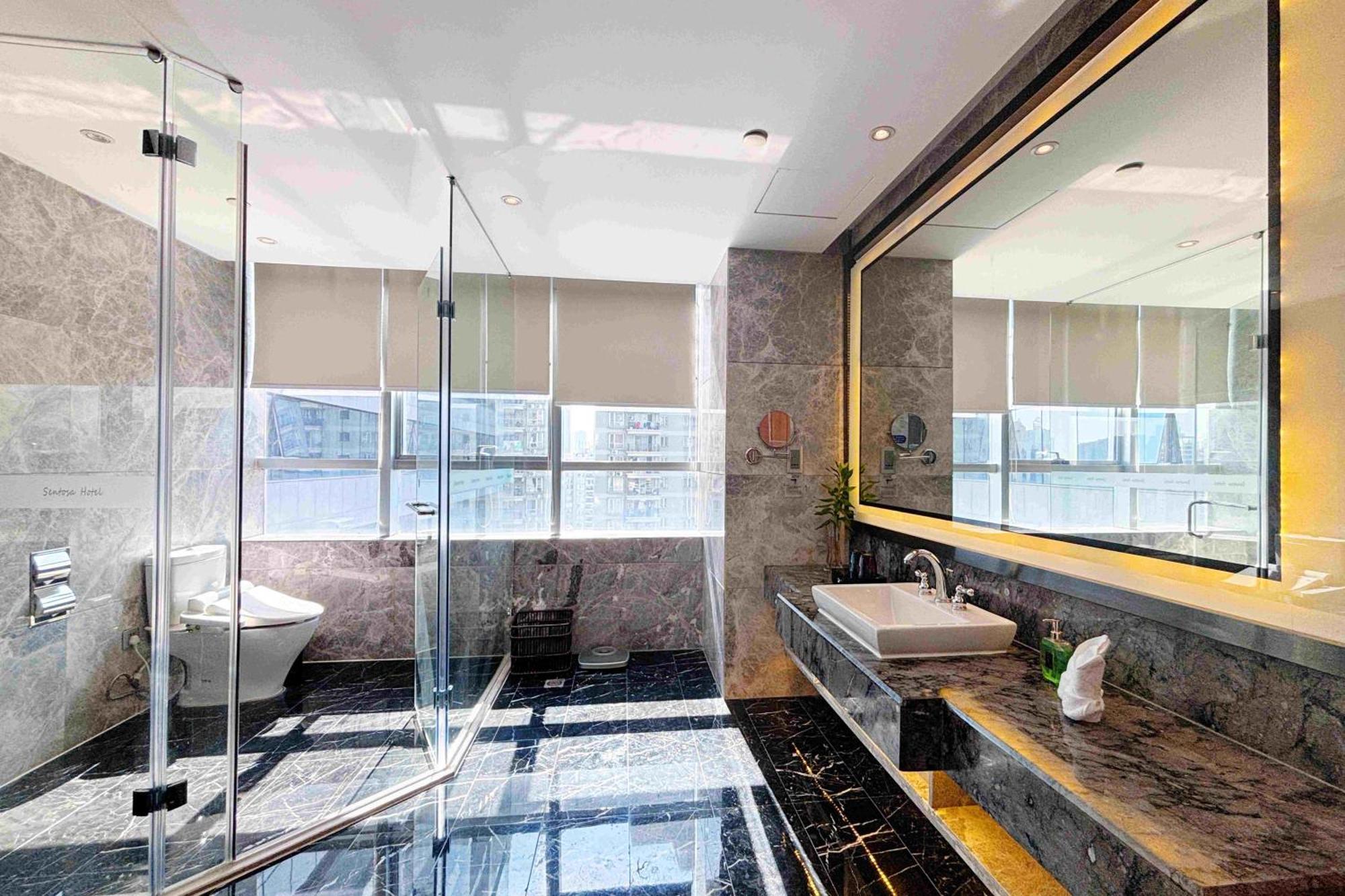 Sentosa Hotel Shenzhen Feicui Branch, Enjoy Tropical Swimming Pools And High-Class Fitness Club ภายนอก รูปภาพ